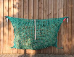 Customised hay net in a bag shape - mesh size 45 mm...