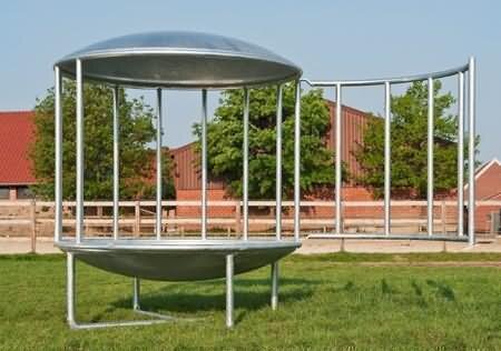 KERBL round horse feeding trough 2 heights including shipping to postcode
