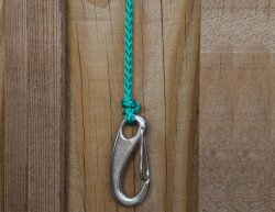 10x High-quality snap-fits for the fastening of hay nets